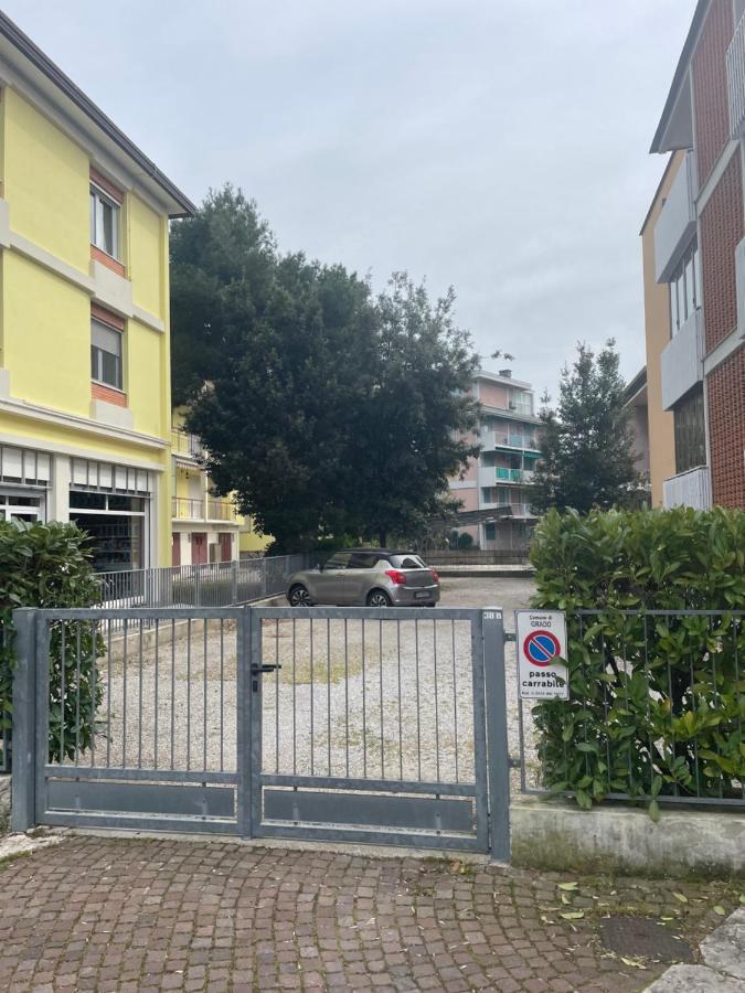 Appartamento In Villa Gioiosa 格拉多 外观 照片
